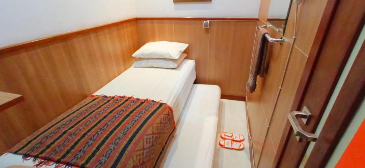 The Cabin Hotel Gandekan Yogyakarta Exterior foto